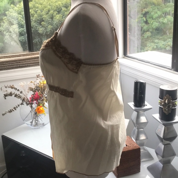 Top - Picture 2 of 8